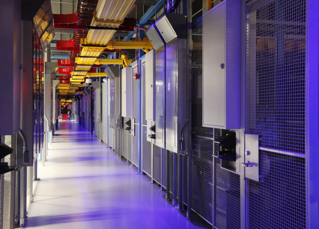 Серверний прохід · Equinix